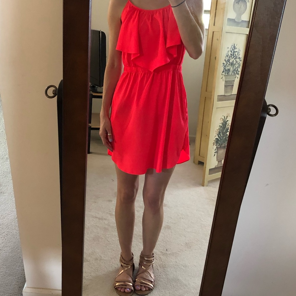 American Eagle hot pink mini dress with pockets!